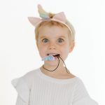 jlrbh-colgante-mordedor-robot-azul-1