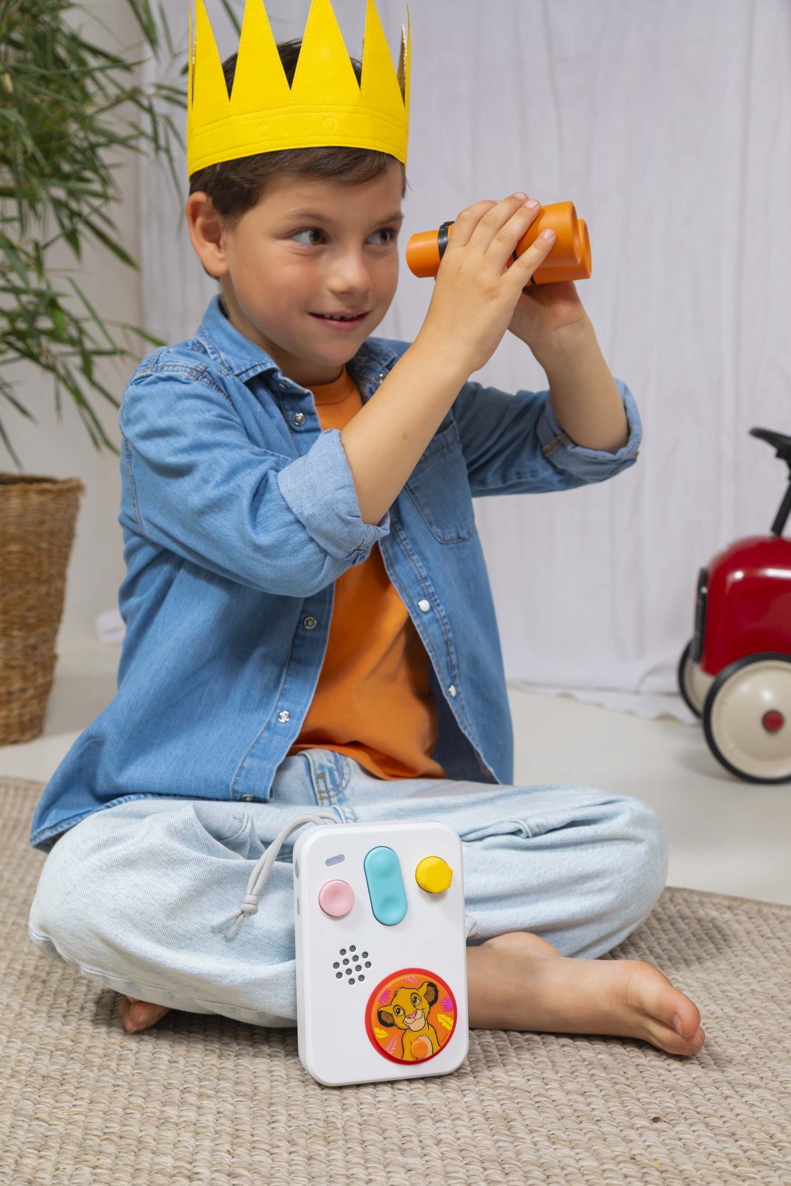 Niño escuchando el cuentacuentos FABA