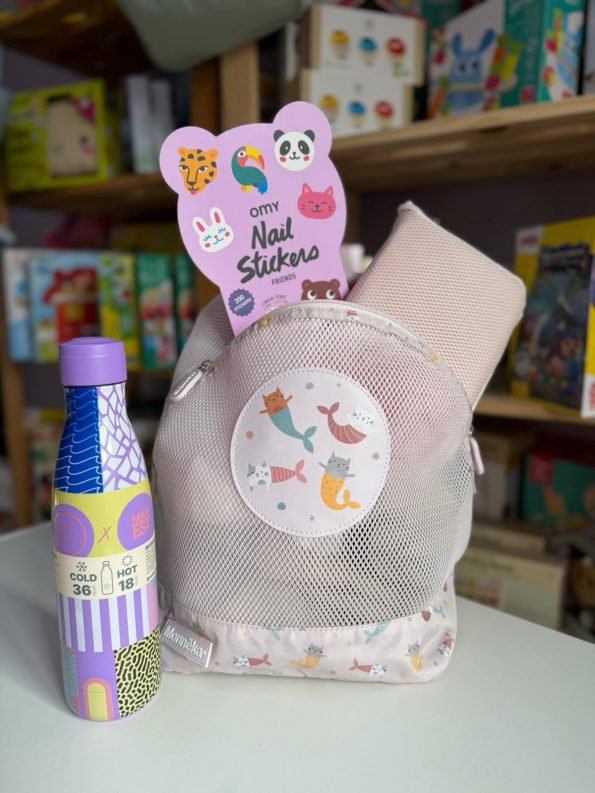pack regalo comunión infantil con mochila antiarena toalla microfibra y botella reutilizable