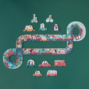 Puzzle Petit Voyage Londji de 24 piezas montado con vehículo